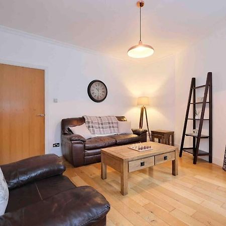 Modern & Spacious Apartment In City Centre Aberdeen Ngoại thất bức ảnh
