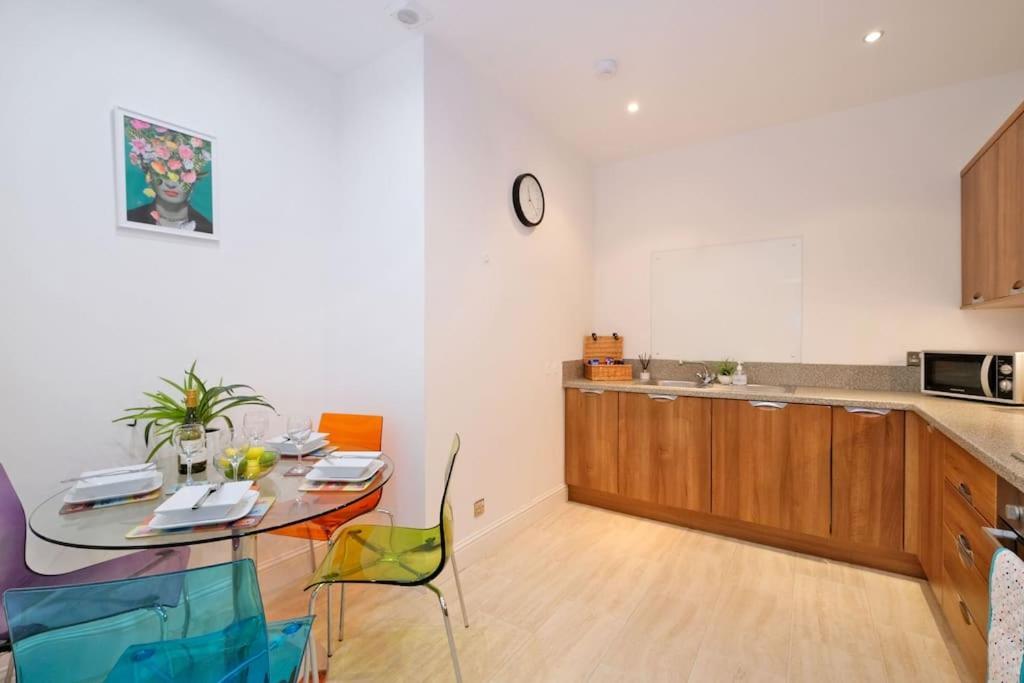 Modern & Spacious Apartment In City Centre Aberdeen Ngoại thất bức ảnh